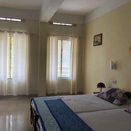 Sandy Beach Hotel Thiruvananthapuram Екстериор снимка