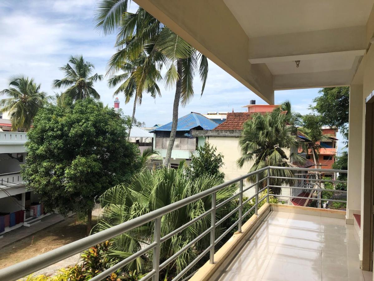 Sandy Beach Hotel Thiruvananthapuram Екстериор снимка