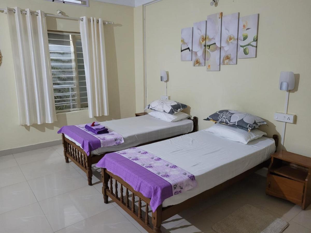 Sandy Beach Hotel Thiruvananthapuram Екстериор снимка